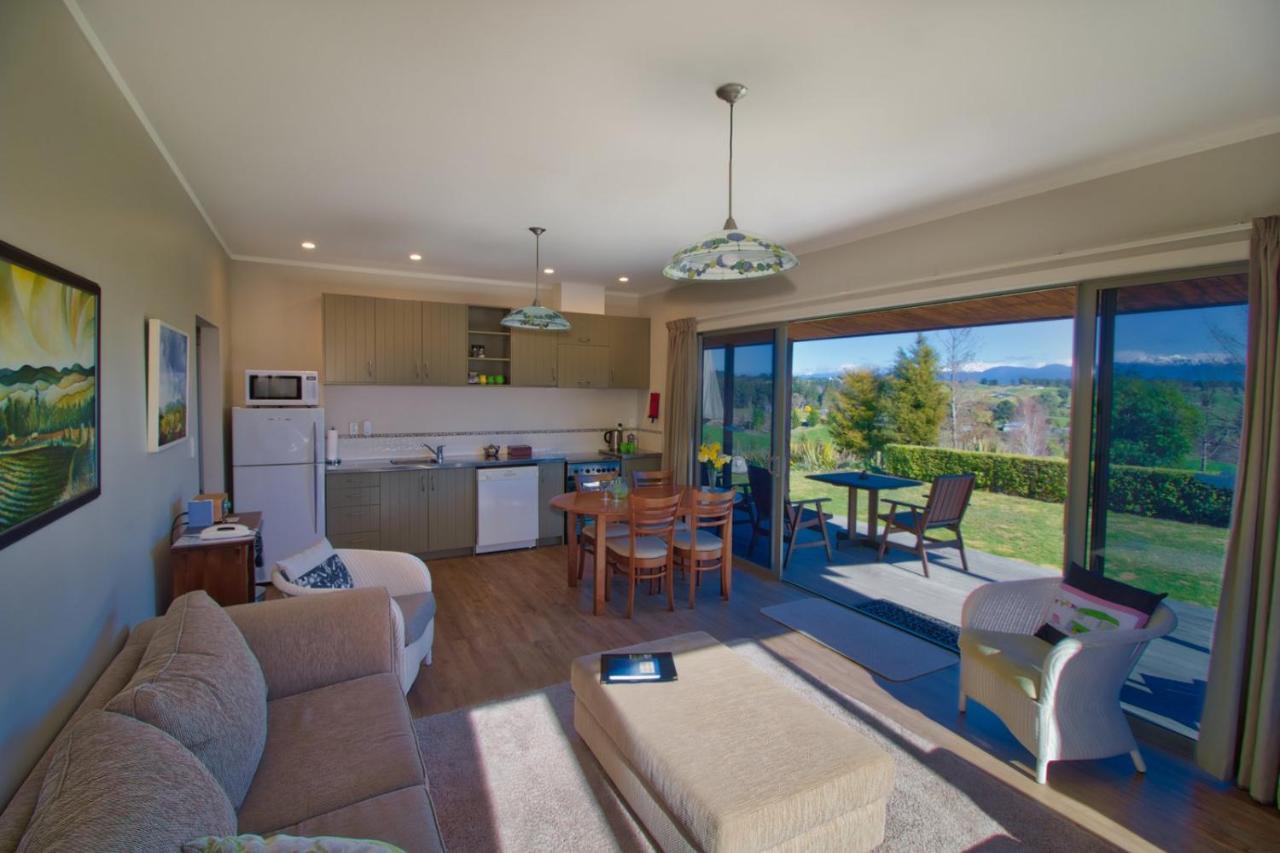 Clayridge Cottages Upper Moutere エクステリア 写真